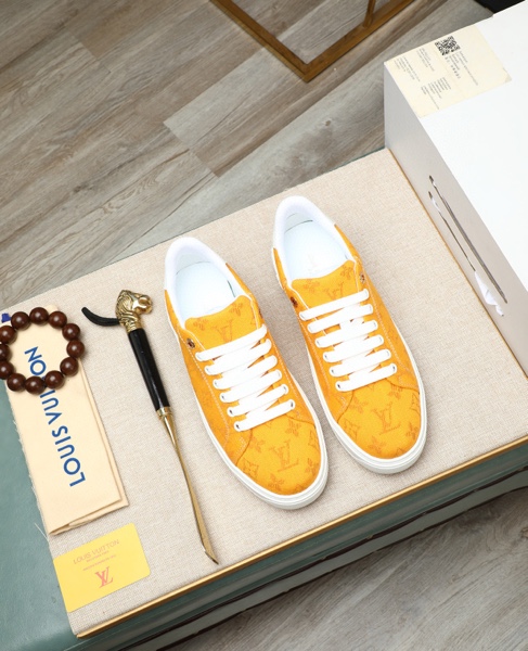 Men's Louis Vuitton Shoes-817